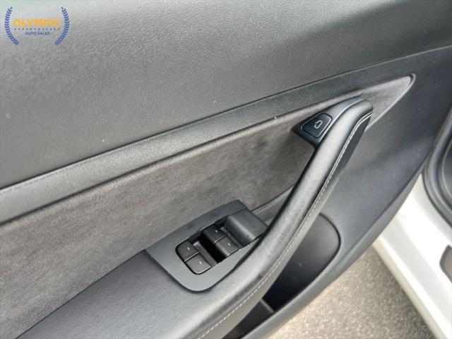 2021 Tesla Model 3 Standard Range Plus Rear-Wheel Drive