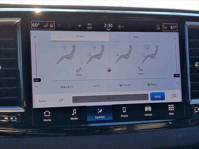 2025 Chrysler Pacifica Select