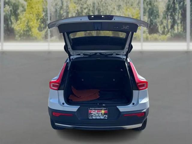 2021 Volvo XC40 T5 R-Design