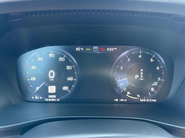 2021 Volvo XC40 T5 R-Design