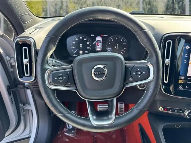 2021 Volvo XC40 T5 R-Design