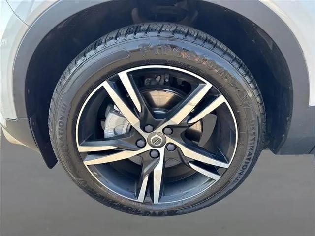 2021 Volvo XC40 T5 R-Design