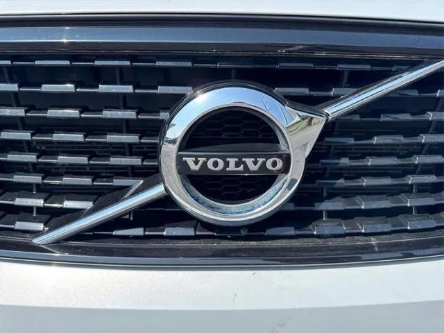 2021 Volvo XC40 T5 R-Design