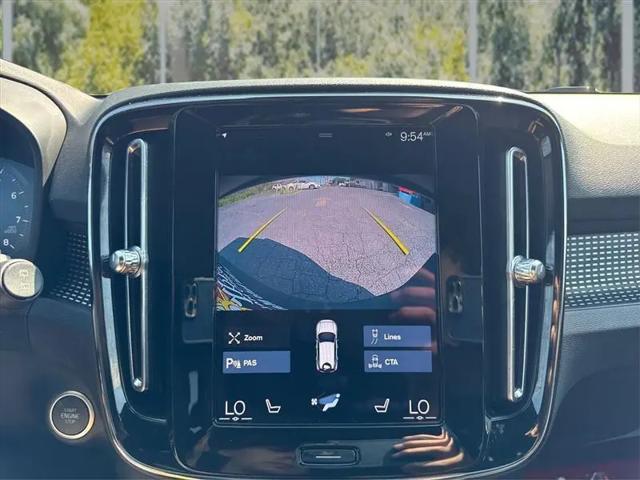 2021 Volvo XC40 T5 R-Design