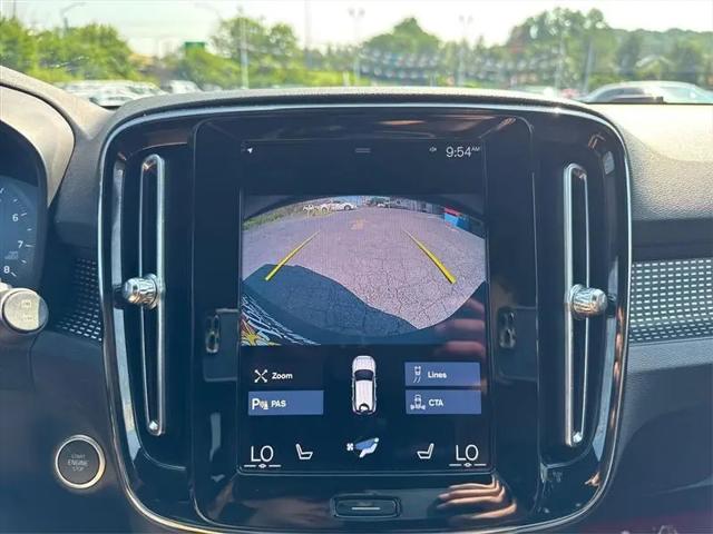 2021 Volvo XC40 T5 R-Design