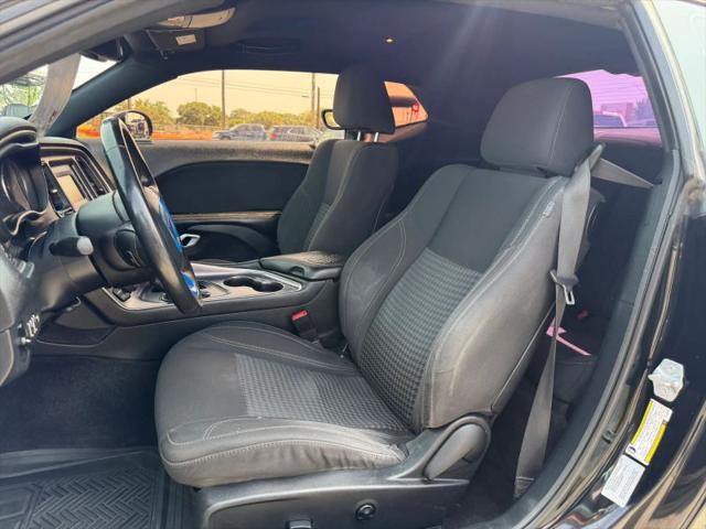 2016 Dodge Challenger SXT