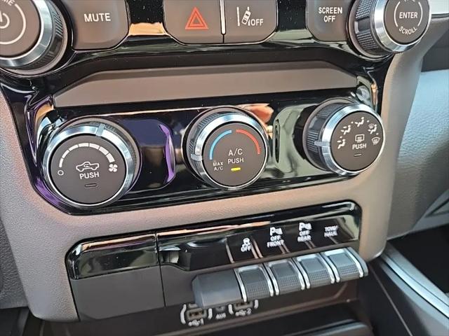 2026 Ram 1500 Express Crew Cab 4x4 57 Box