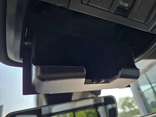 2026 Ram 1500 Express Crew Cab 4x4 57 Box