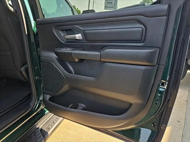 2026 Ram 1500 Express Crew Cab 4x4 57 Box