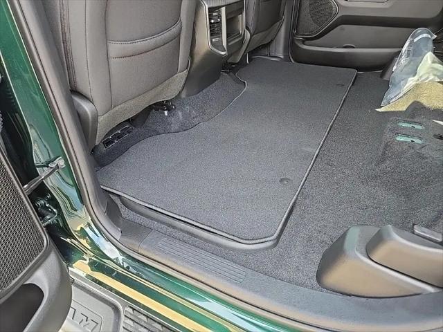 2026 Ram 1500 Express Crew Cab 4x4 57 Box