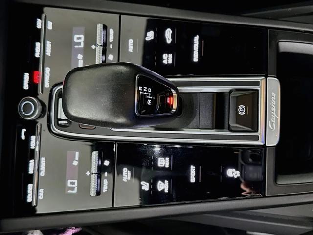 2023 Porsche Cayenne Platinum Edition