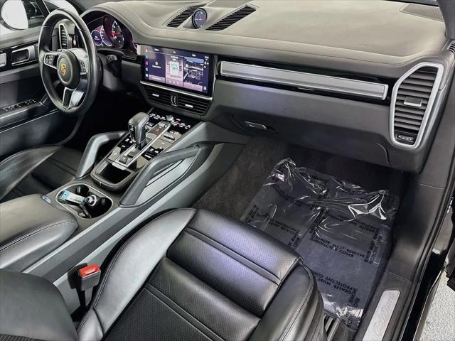 2023 Porsche Cayenne Platinum Edition