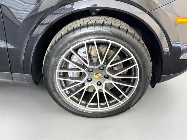 2023 Porsche Cayenne Platinum Edition
