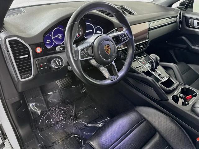 2023 Porsche Cayenne Platinum Edition