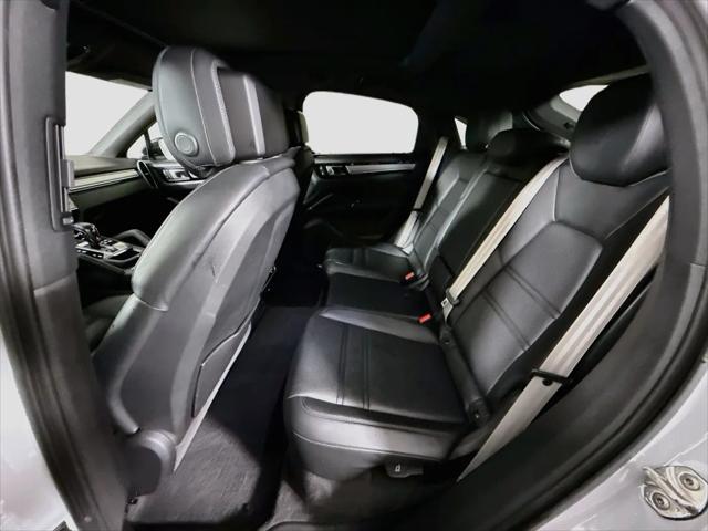 2023 Porsche Cayenne Platinum Edition