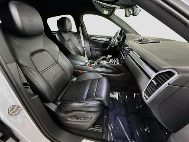 2023 Porsche Cayenne Platinum Edition