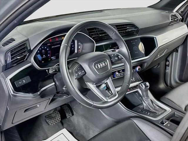 2025 Audi Q3 Premium 45 TFSI S line quattro Tiptronic