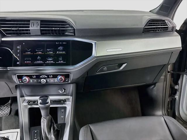 2025 Audi Q3 Premium 45 TFSI S line quattro Tiptronic