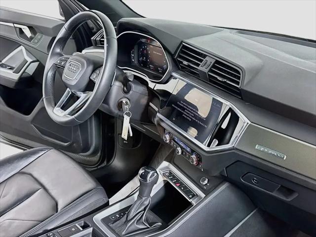 2025 Audi Q3 Premium 45 TFSI S line quattro Tiptronic