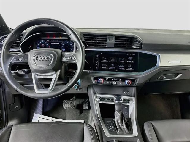 2025 Audi Q3 Premium 45 TFSI S line quattro Tiptronic