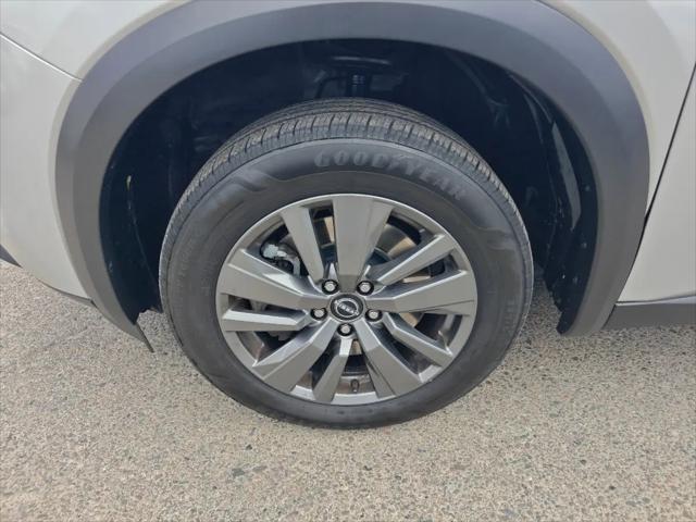 2023 Nissan Pathfinder SV 4WD