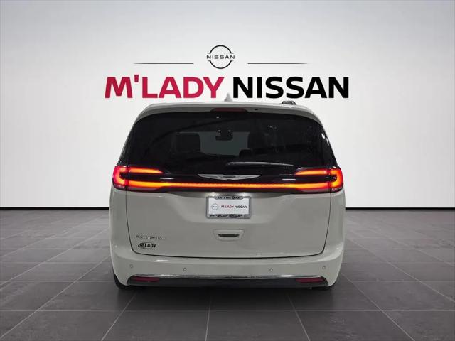 2021 Chrysler Pacifica Touring L