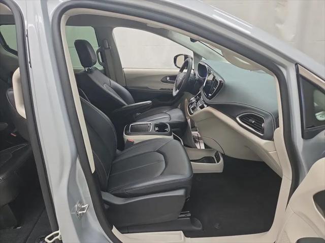 2024 Chrysler Pacifica Touring L AWD