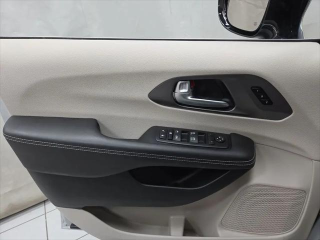 2024 Chrysler Pacifica Touring L AWD