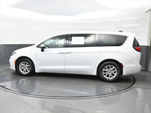 2023 Chrysler Pacifica Touring