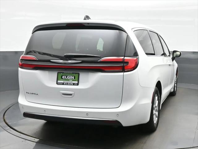 2023 Chrysler Pacifica Touring
