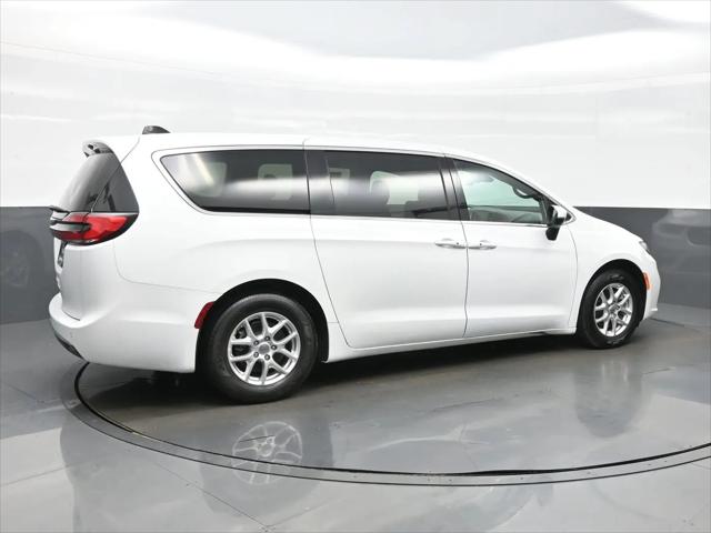 2023 Chrysler Pacifica Touring
