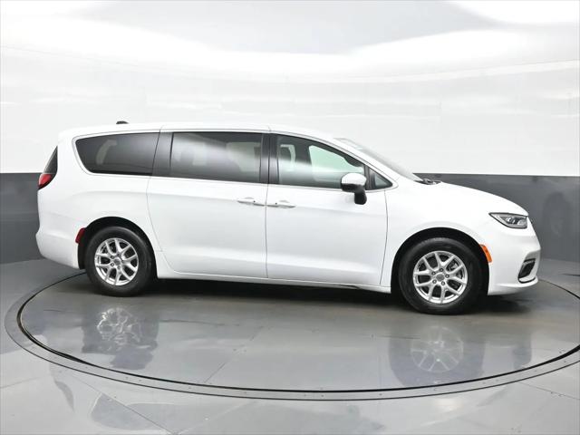 2023 Chrysler Pacifica Touring