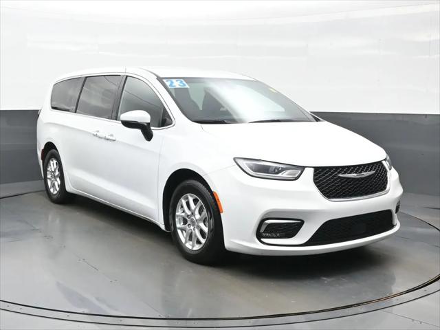 2023 Chrysler Pacifica Touring