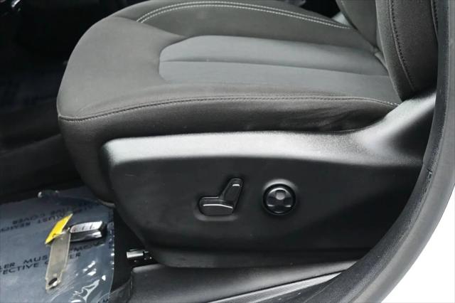 2023 Chrysler Pacifica Touring