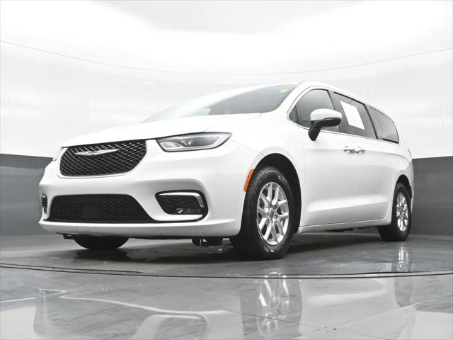 2023 Chrysler Pacifica Touring
