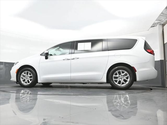 2023 Chrysler Pacifica Touring