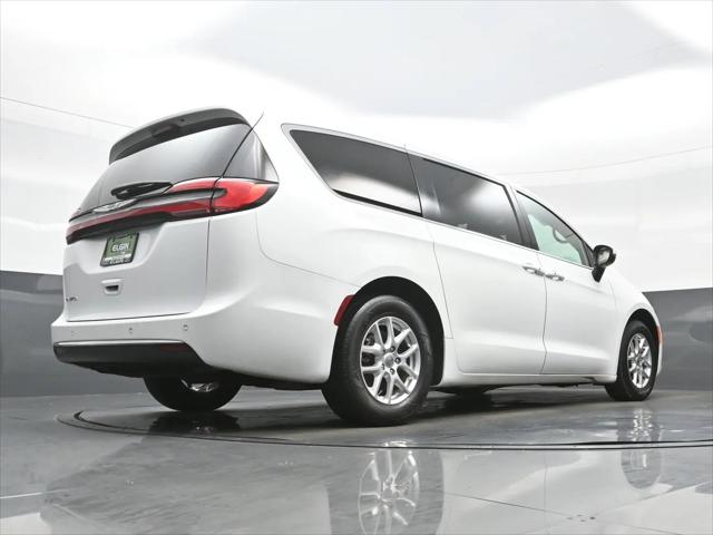 2023 Chrysler Pacifica Touring