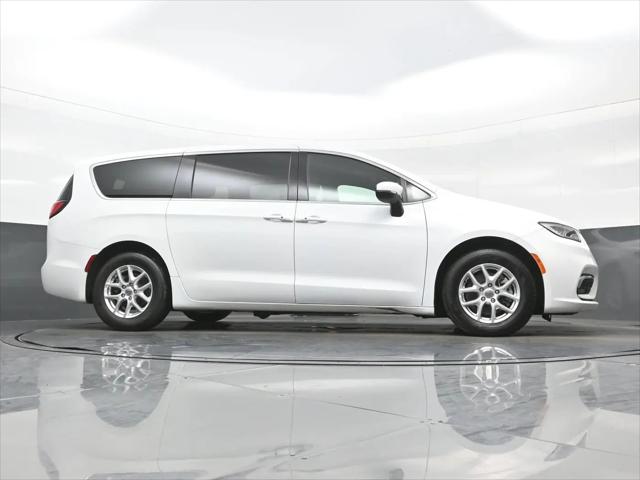 2023 Chrysler Pacifica Touring