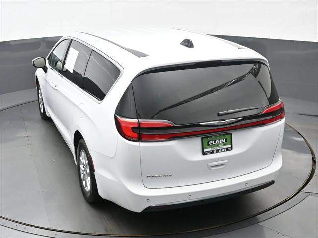 2023 Chrysler Pacifica Touring