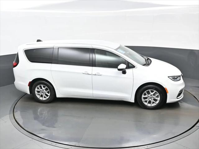 2023 Chrysler Pacifica Touring