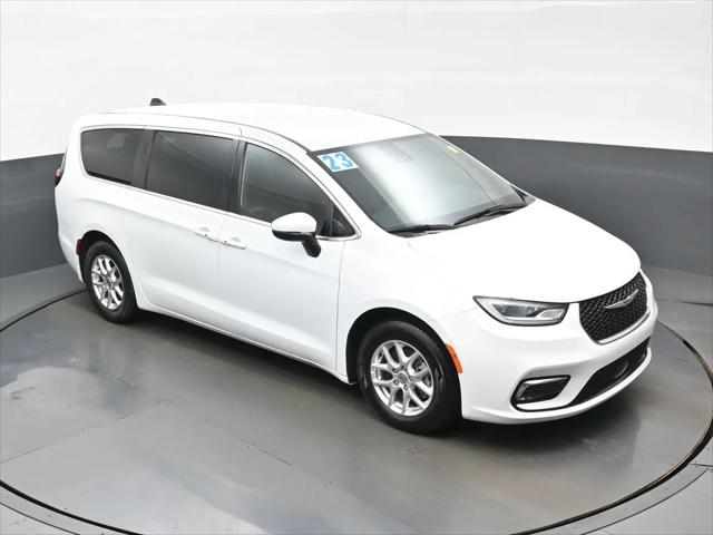2023 Chrysler Pacifica Touring