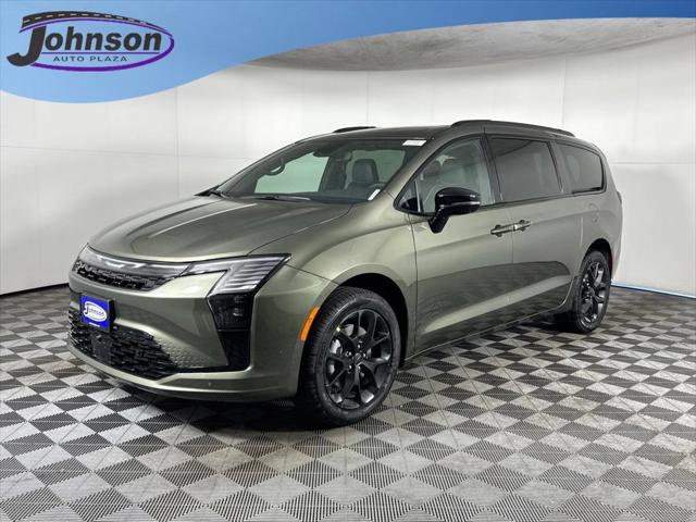 2027 Chrysler Pacifica Limited for sale in Brighton, CO