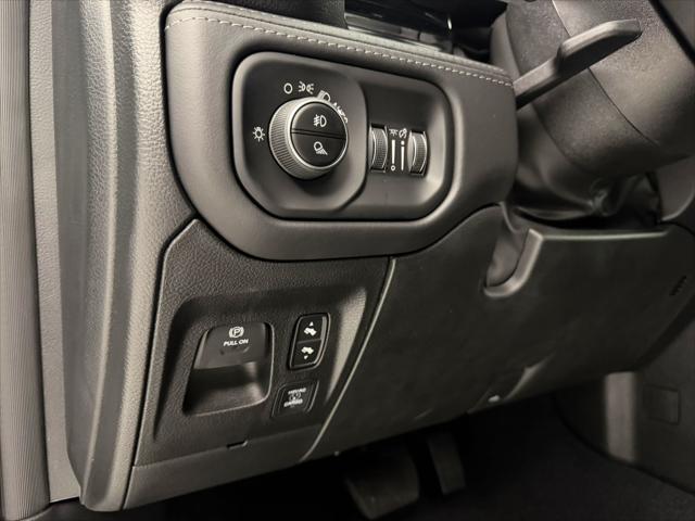 2026 Ram 1500 Limited Crew Cab 4x4 5'7" Box