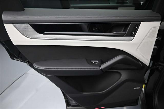 2026 Porsche Cayenne Unknown