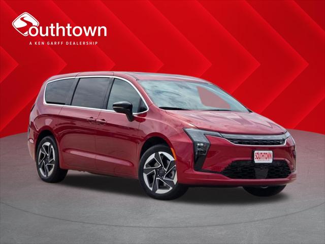 2027 Chrysler Pacifica Limited for sale in Indianola, IA