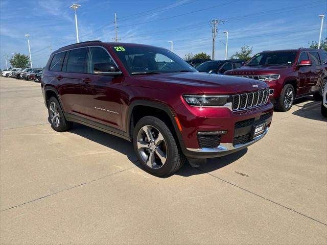 2025 Jeep Grand Cherokee L Limited 4x4 for sale in Waukee, IA