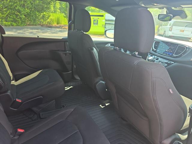 2021 Chrysler Pacifica Touring