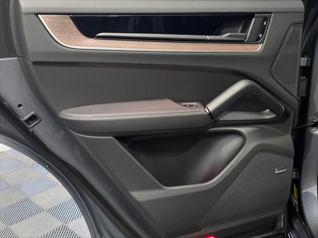 2026 Porsche Cayenne Unknown