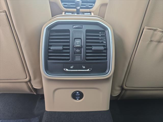 2026 Porsche Macan Unknown