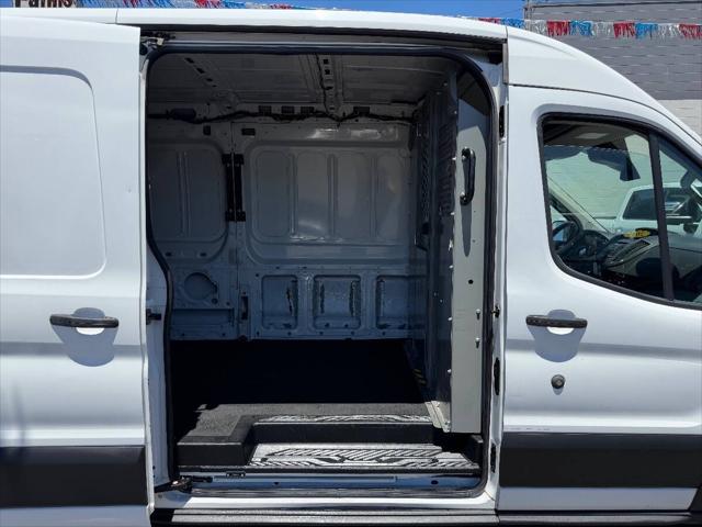 2019 Ford Transit 250 3dr LWB Medium Roof Cargo Van w/Sliding Passen